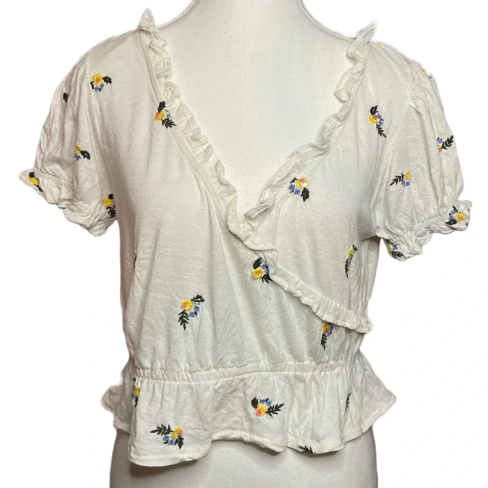 Free People Full Bloom Embroidered White Ruffled Crop Top S - Picture 4 of 10